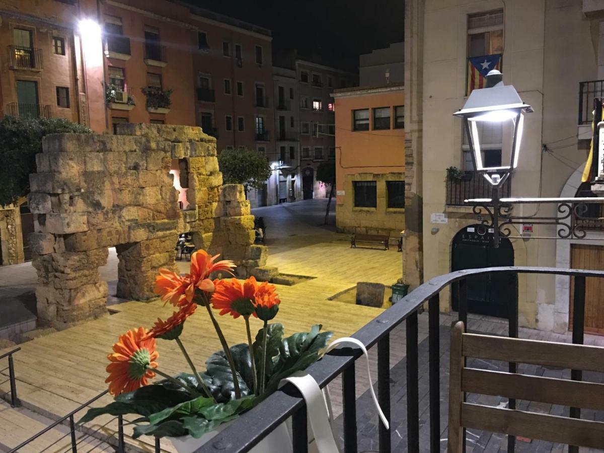 Apartamento En Plaza Forum Centro Historico Tarragona Luaran gambar